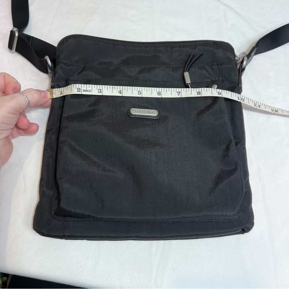 Baggallini medium black crossbody travel packable purse - Picture 8 of 9